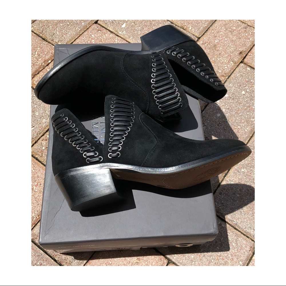 Vince Camuto NWT pull-on booties, 6.5